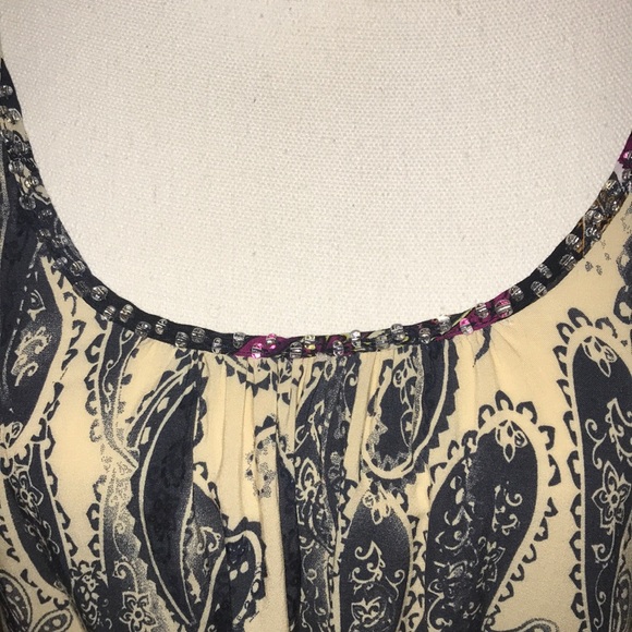 Ladies top - Picture 5 of 6